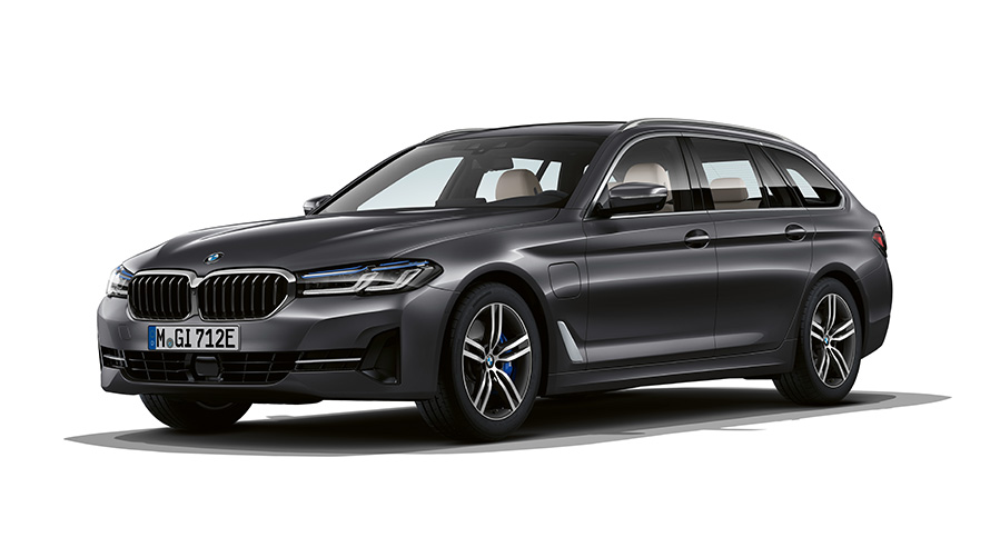 BMW Serie 5 Touring híbrido enchufable Vista frontal lateral del BMW Serie 5 Touring híbrido enchufable. Ranchera híbrido enchufable