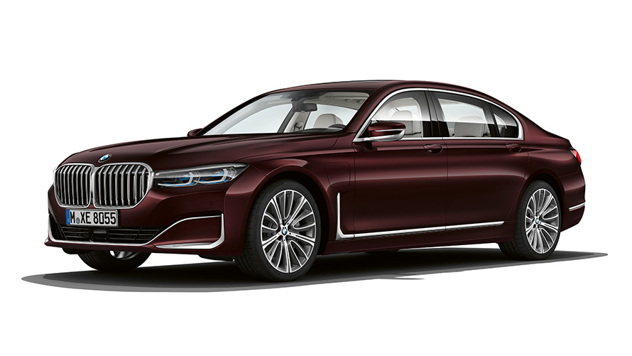 BMW Serie 7 híbrido enchufable Vista frontal lateral del BMW Serie 7 híbrido enchufable. Berlina híbrida enchufable