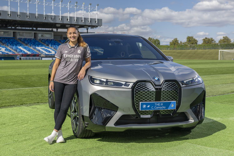 17 C. Camacho Delantera BMW iX xDrive50