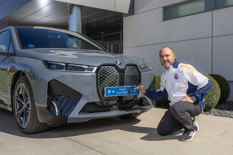 Chus Mateo Entrenador BMW iX xDrive50