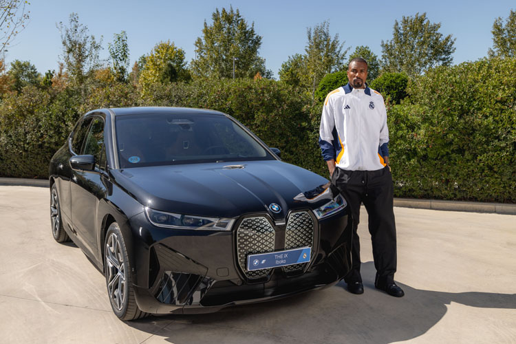 18 Ibaka Pívot BMW iX xDrive50