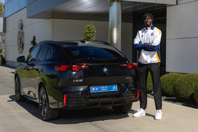 30 Ndiaye Ala-pívot BMW iX2 xDrive30