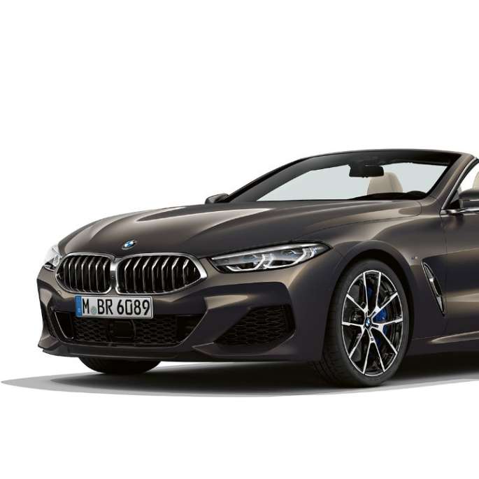 BMW M850i xDrive, Dravitgrau metalizado, vista de tres cuartos del frontal. BMW M850i xDrive, Dravitgrau metalizado, vista de tres cuartos del frontal.